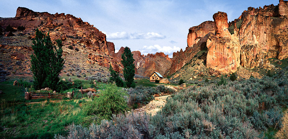 Owyhee Canyon photograph - Leslie Gulch and BLM cabin