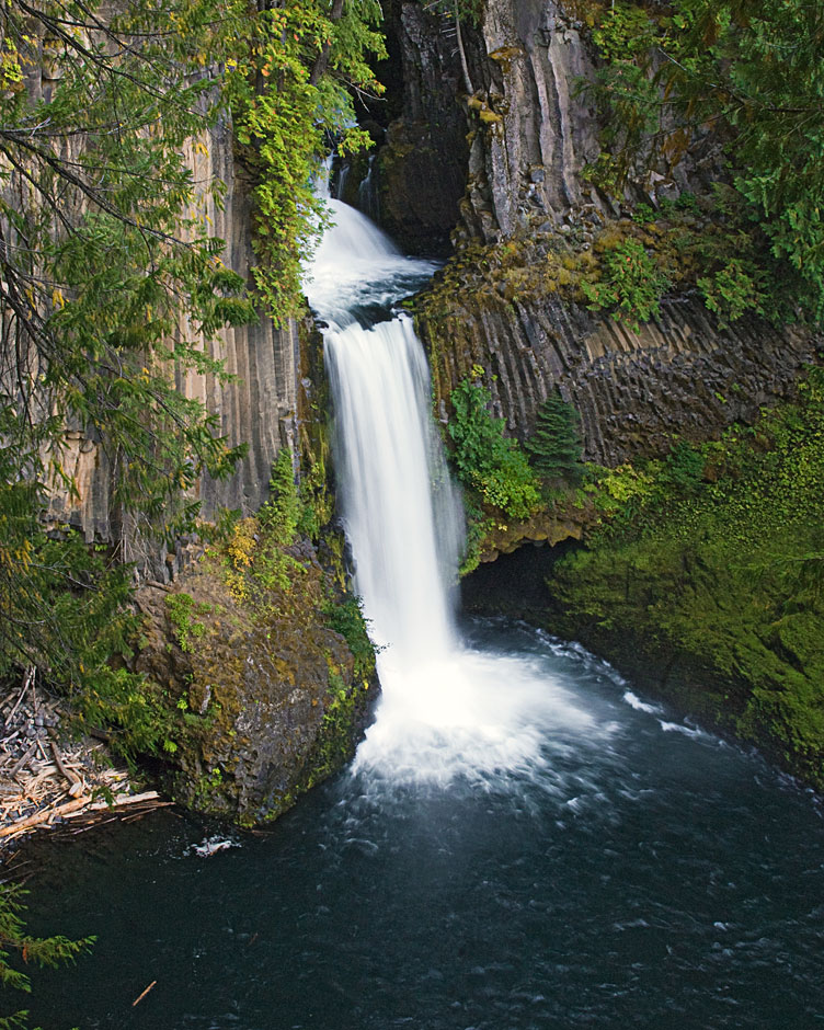 Buy this Rogue Umpqua Byway - Toketee Falls Vertical picture